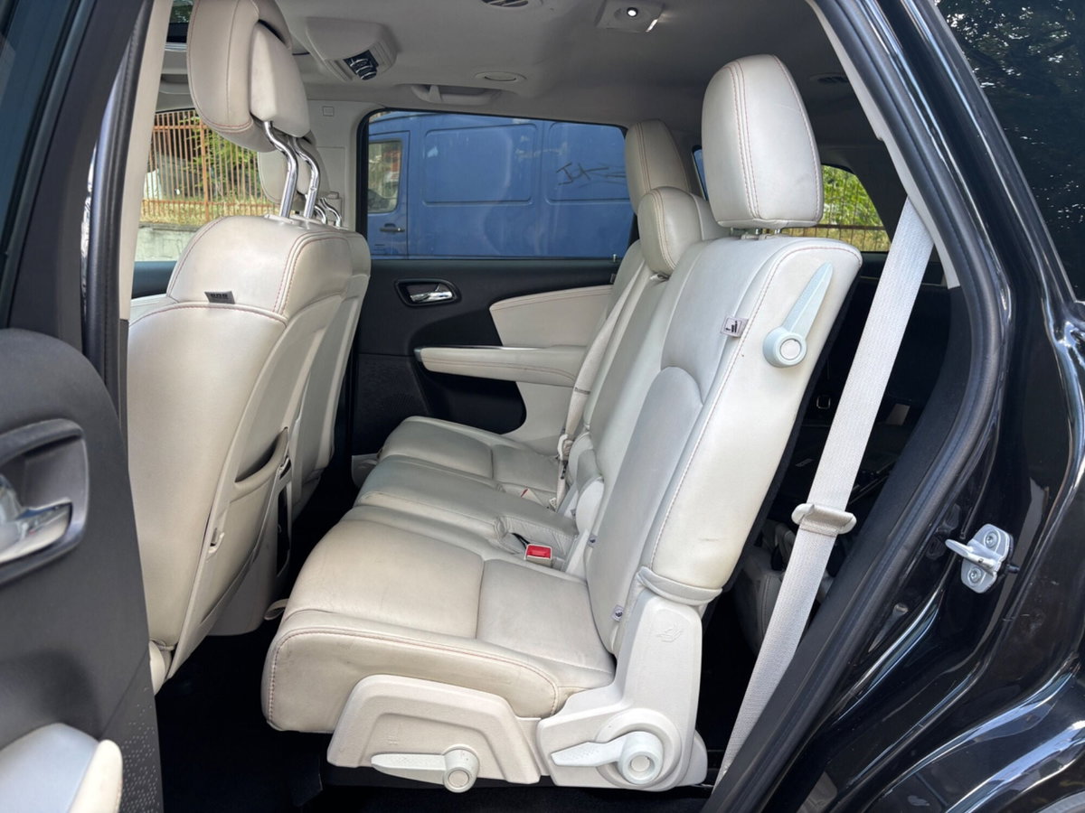 Fiat Freemont 2.0 Mjt 170 CV 4x4 Automatica Lounge (10)