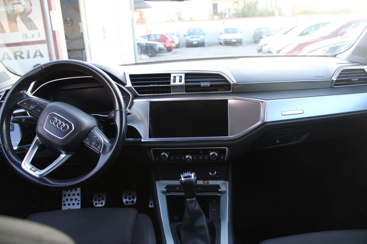 Audi Q3 35 TDI quattro Business (10)