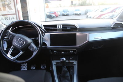 Audi Q3 35 TDI quattro Business (10)