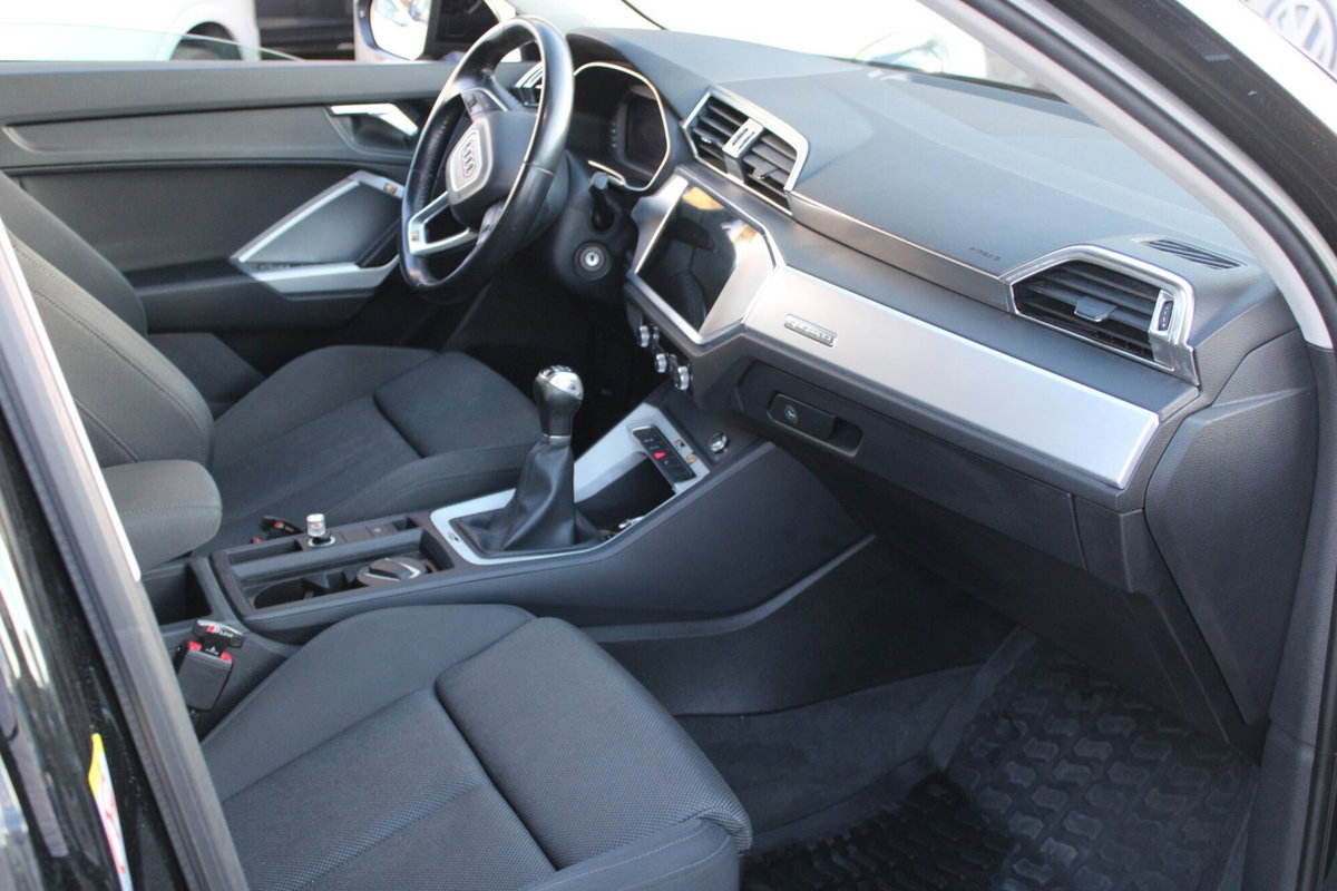 Audi Q3 35 TDI quattro Business (7)