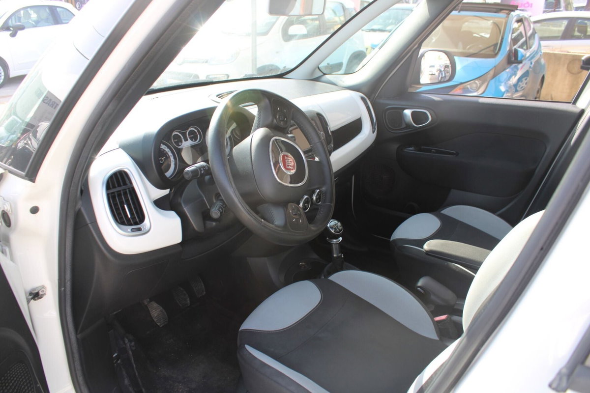 Fiat 500L 1.6 Multijet 120 CV Lounge (8)