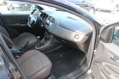 Fiat Bravo 1.9 MJT 120 CV Active (9)