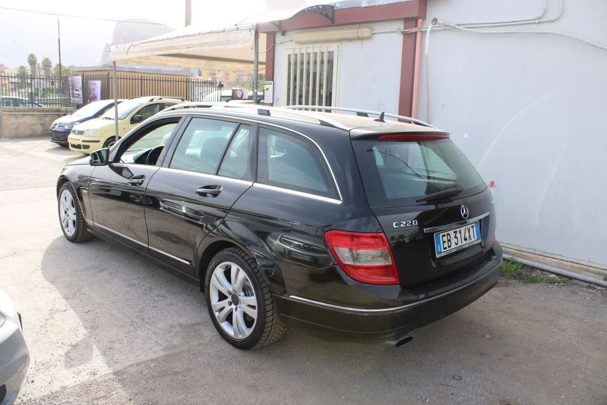 Mercedes-Benz Classe C Station Wagon 220 CDI BlueEFFICIENCY Avantgarde AMG (4)