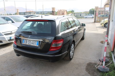 Mercedes-Benz Classe C Station Wagon 220 CDI BlueEFFICIENCY Avantgarde AMG (6)