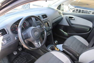 Volkswagen Polo 1.6 TDI 90CV DPF 5 porte Highline (13)
