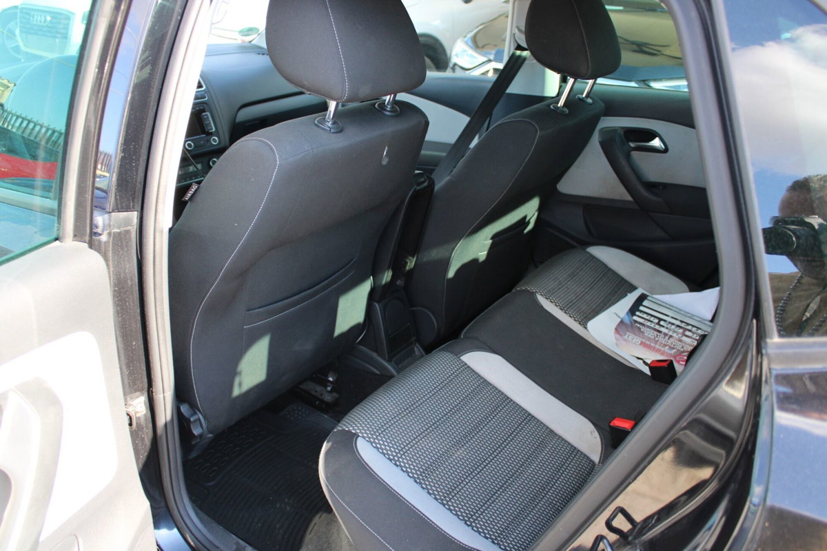 Volkswagen Polo 1.6 TDI 90CV DPF 5 porte Highline (14)