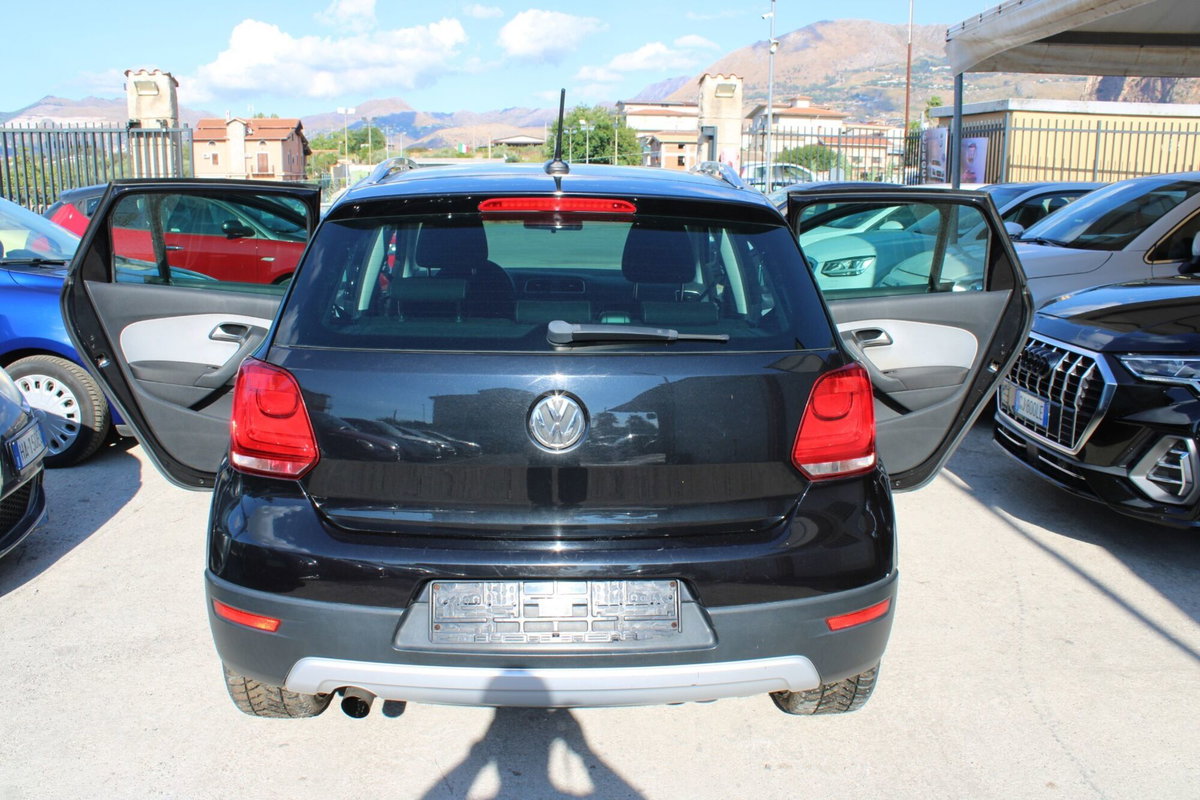 Volkswagen Polo 1.6 TDI 90CV DPF 5 porte Highline (5)