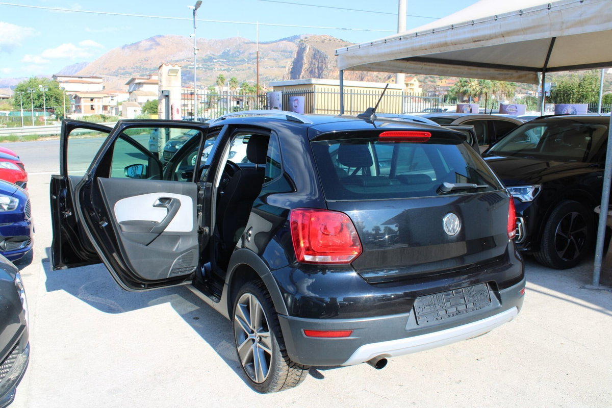 Volkswagen Polo 1.6 TDI 90CV DPF 5 porte Highline (6)