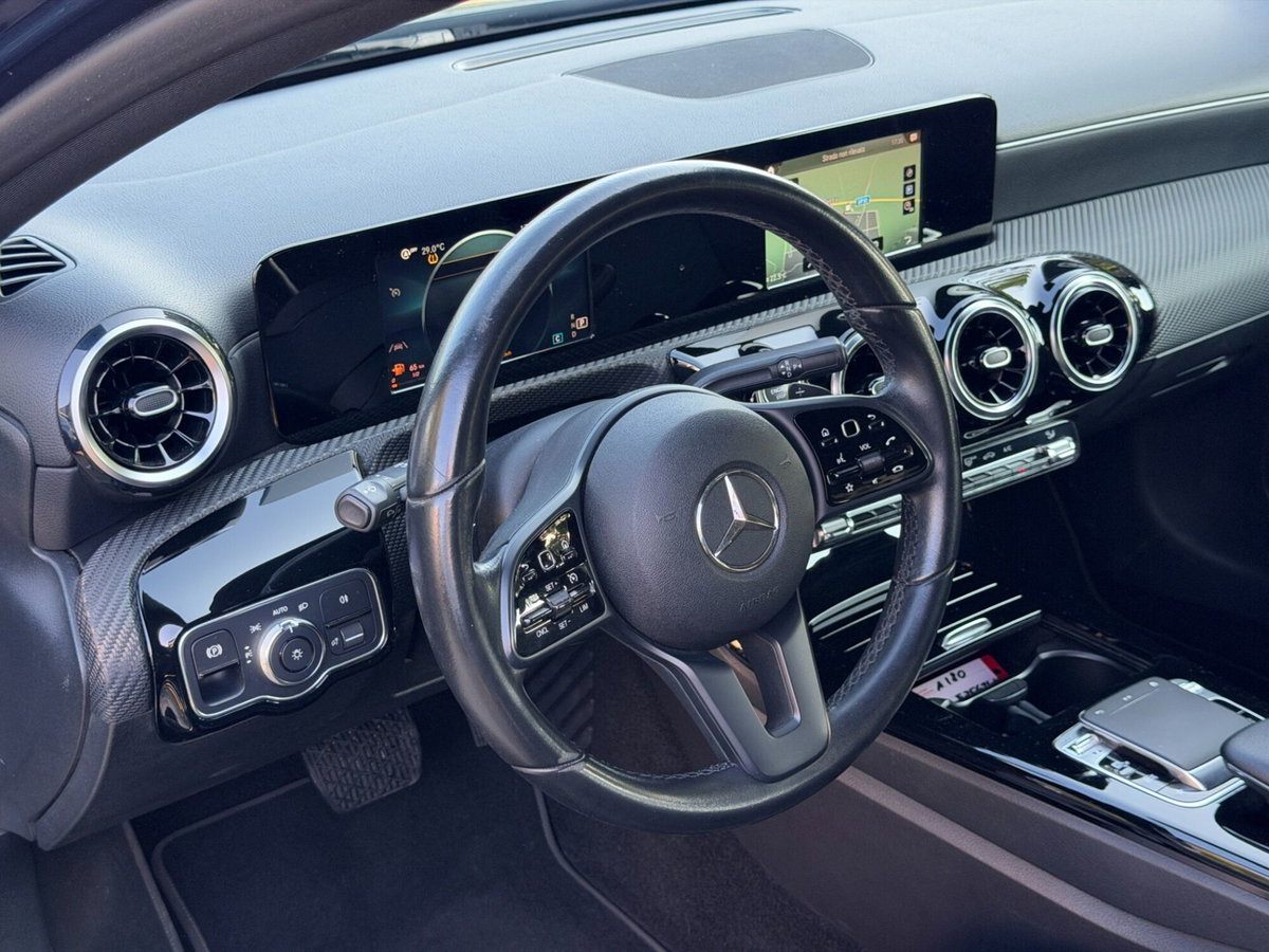 Mercedes-Benz Classe A 180 d Automatic Sport (11)