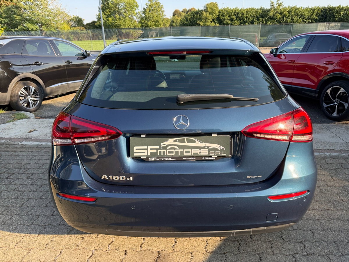 Mercedes-Benz Classe A 180 d Automatic Sport (5)