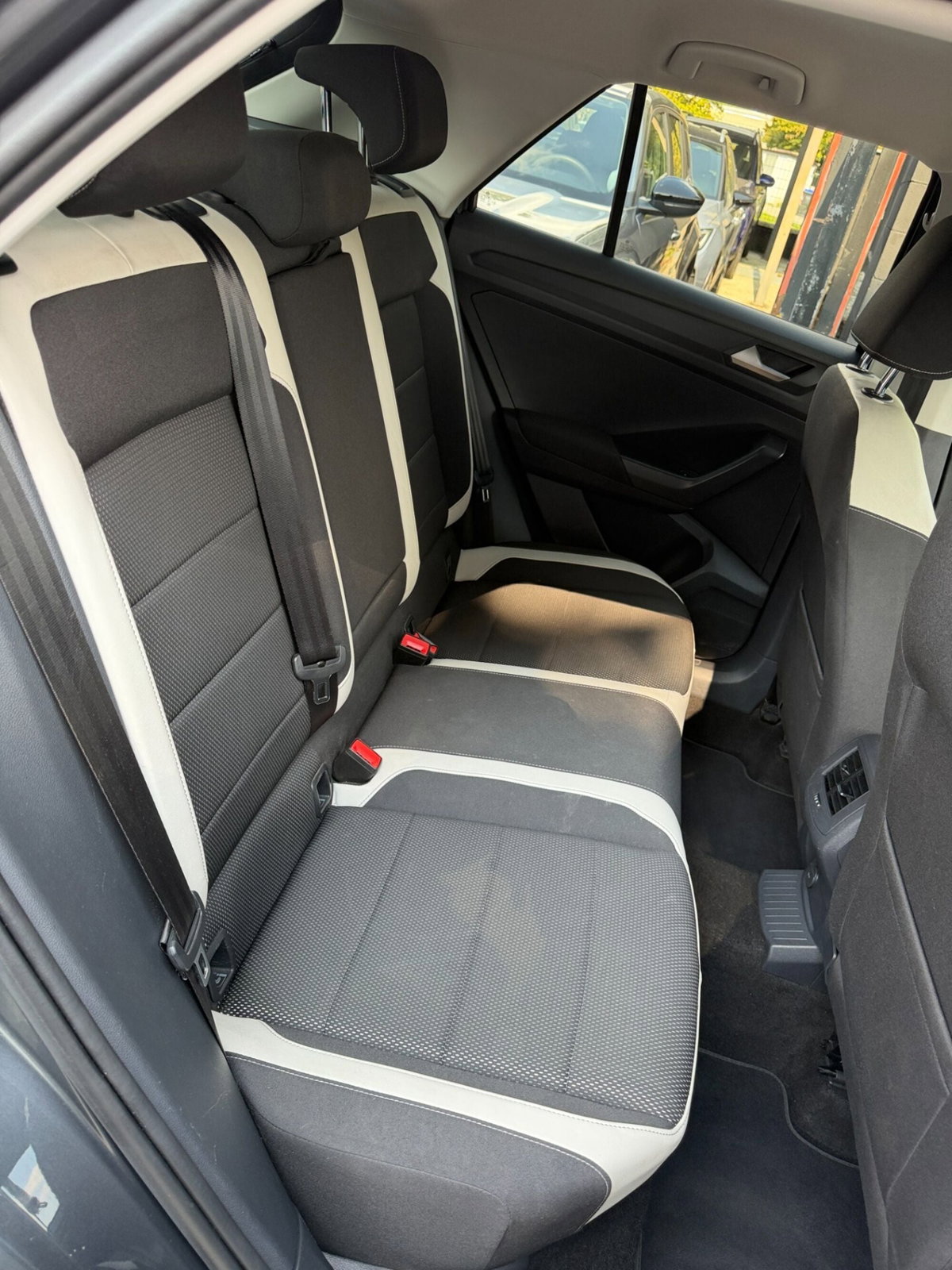 Volkswagen T-Roc 2.0 TDI SCR 4MOTION Advanced BlueMotion Technology (13)
