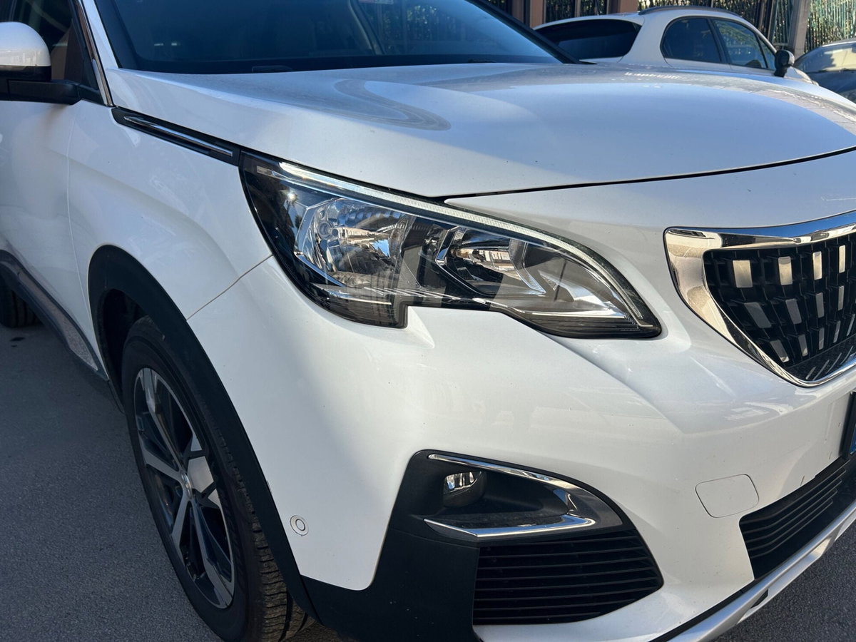 Peugeot 3008 BlueHDi 120 S&S EAT6 Allure Mix (5)
