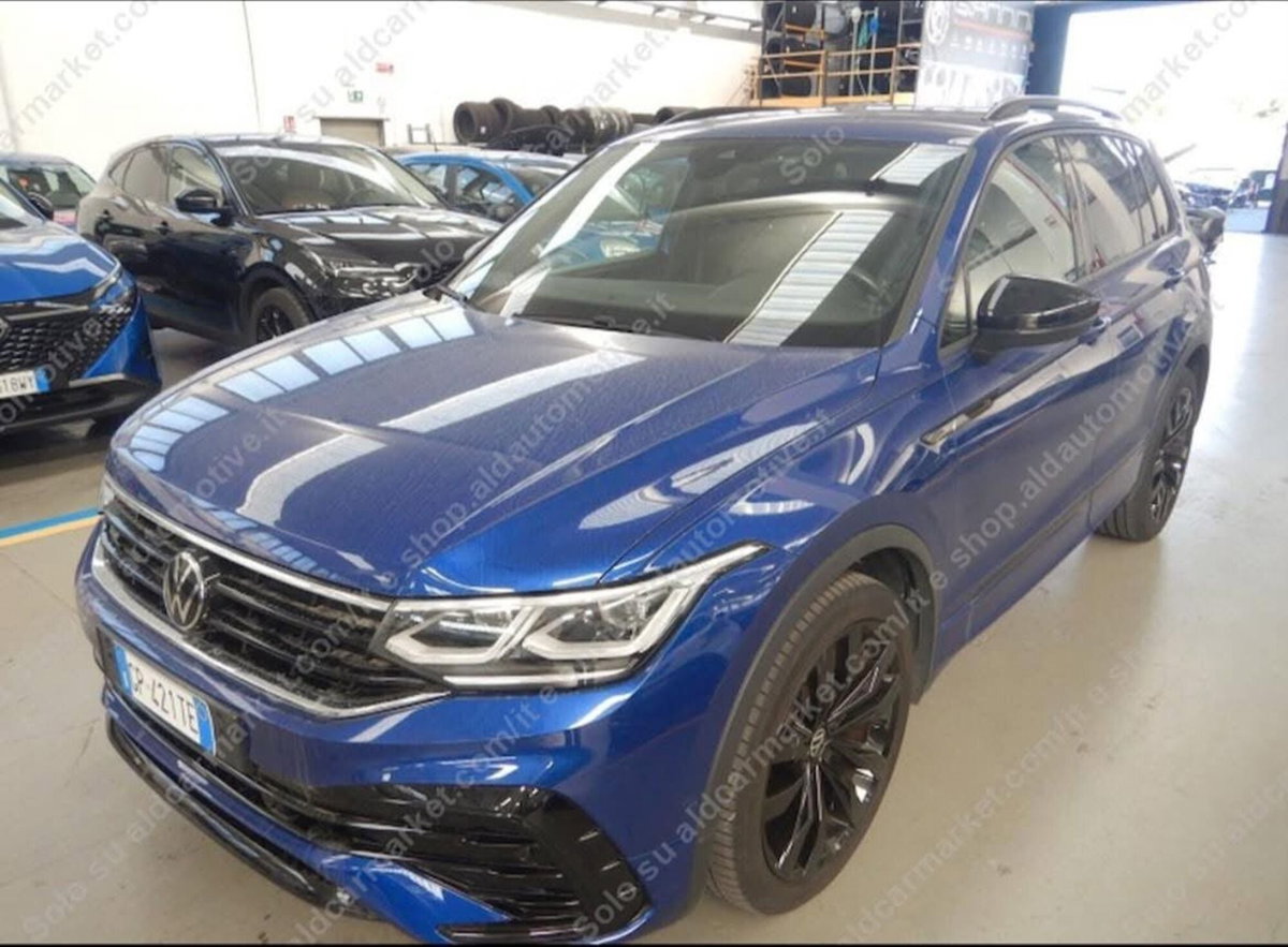 Volkswagen Tiguan 2.0 TDI 150 CV SCR DSG 4MOTION R-Line (2)