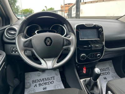 Renault Clio Sporter 1.5 dCi 8V 75CV Costume National (9)