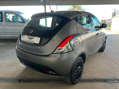 Lancia Ypsilon 1.2 69 CV 5 porte Elefantino Blu (3)