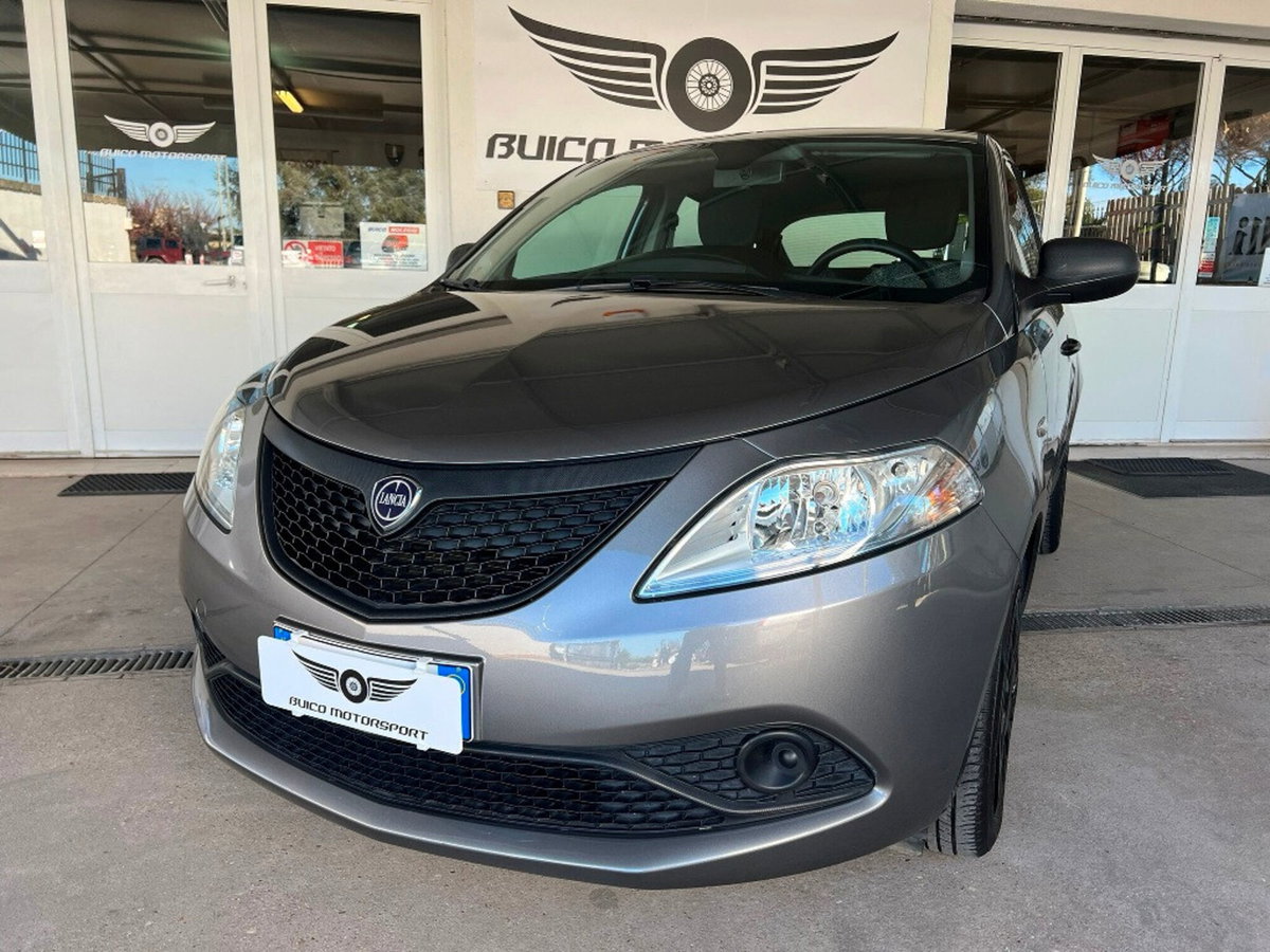 Lancia Ypsilon 1.2 69 CV 5 porte Elefantino Blu (6)