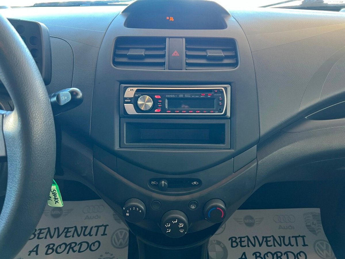 Chevrolet Spark 1.0 (12)