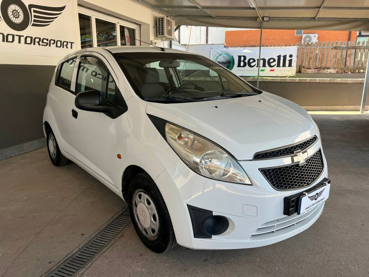 Chevrolet Spark 1.0 (2)