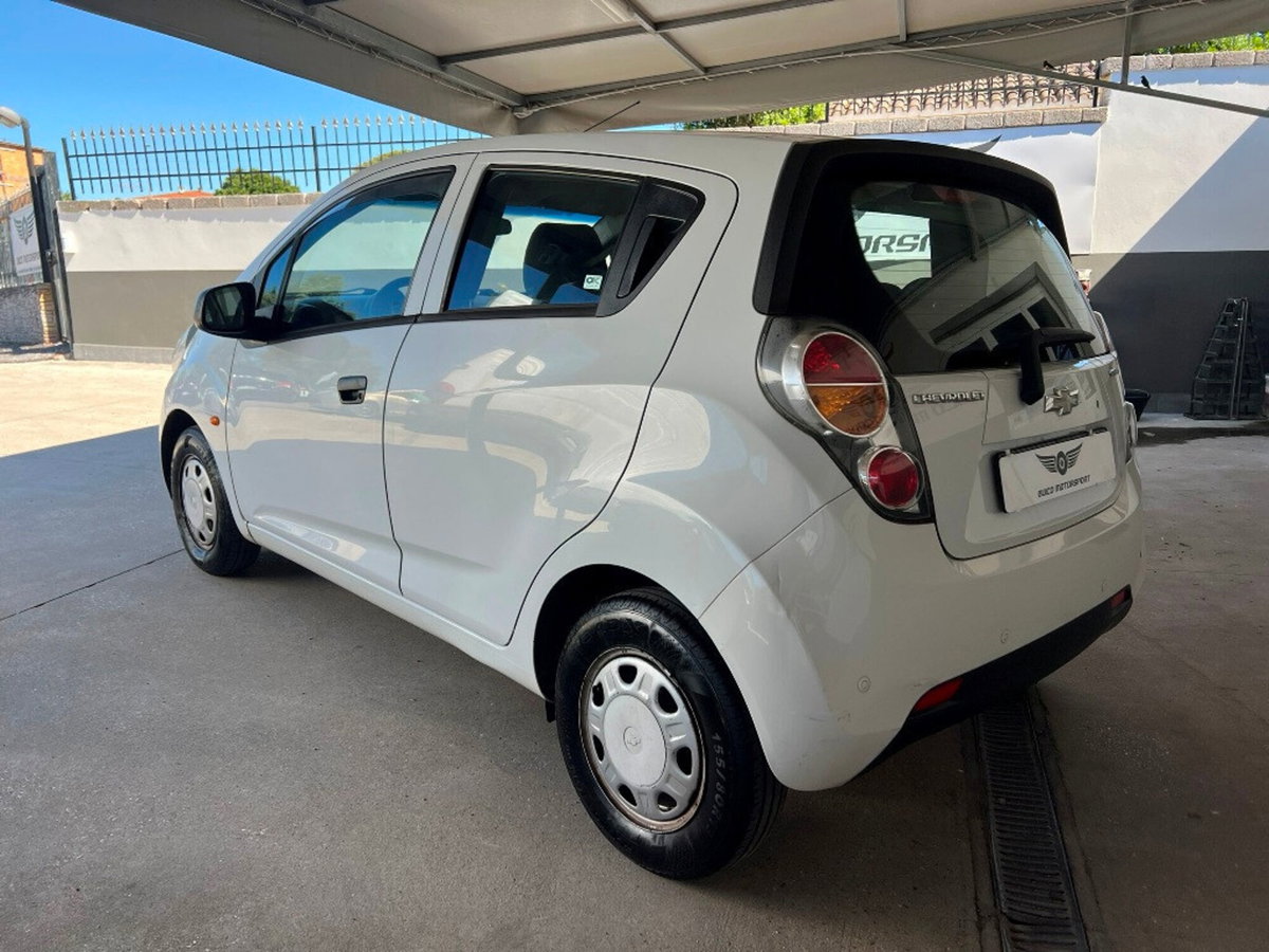 Chevrolet Spark 1.0 (4)