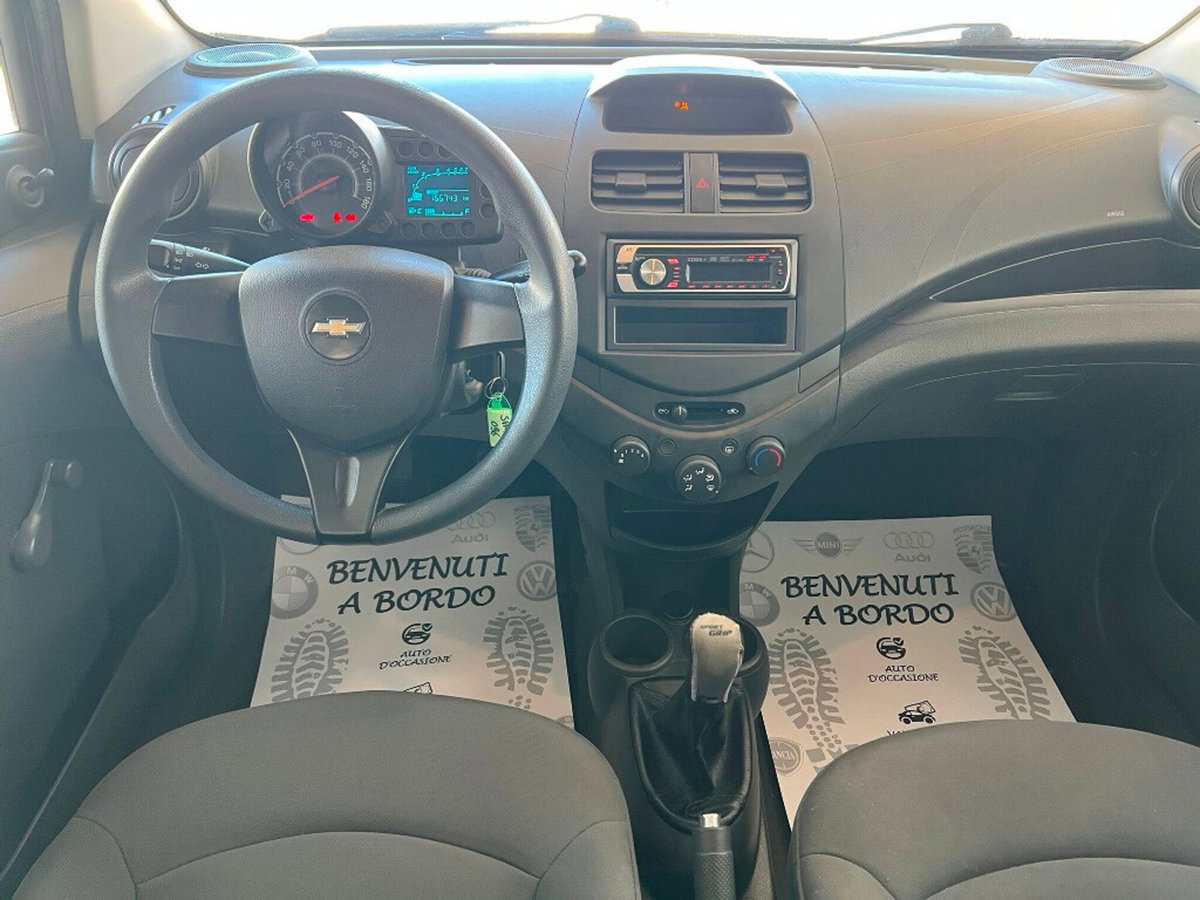 Chevrolet Spark 1.0 (9)