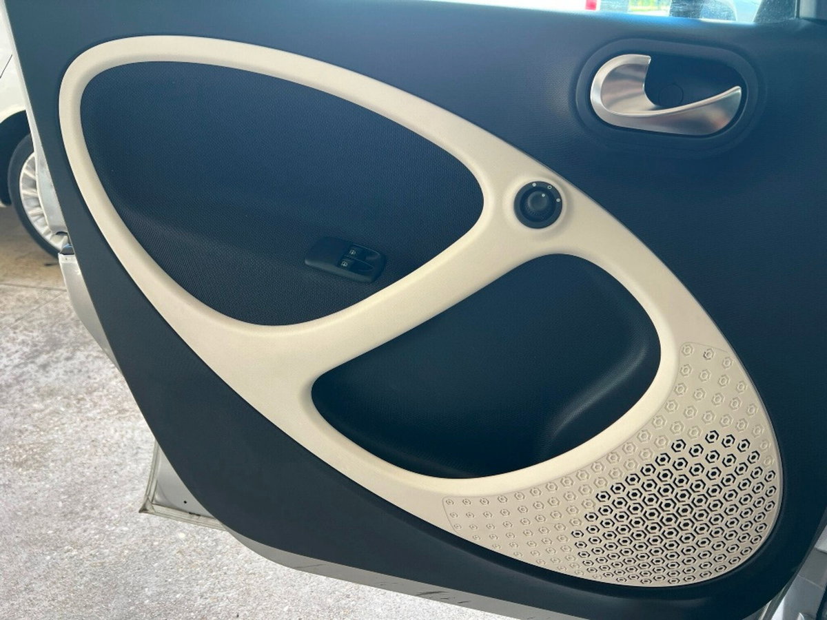 smart forfour forfour 70 1.0 Passion (19)