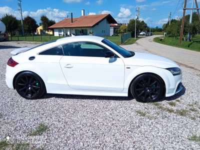 Audi TT Coupé 2.0 TDI quattro S tronic Advanced Plus (3)