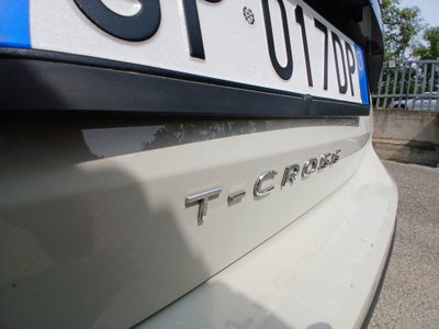 Volkswagen T-Cross 1.0 TSI 110 CV DSG Advanced (16)