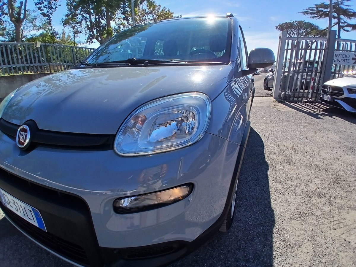 Fiat Panda 1.0 FireFly S&S Hybrid City Cross (9)