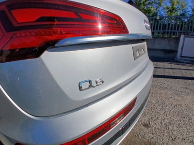 Audi Q5 35 TDI quattro S tronic (14)