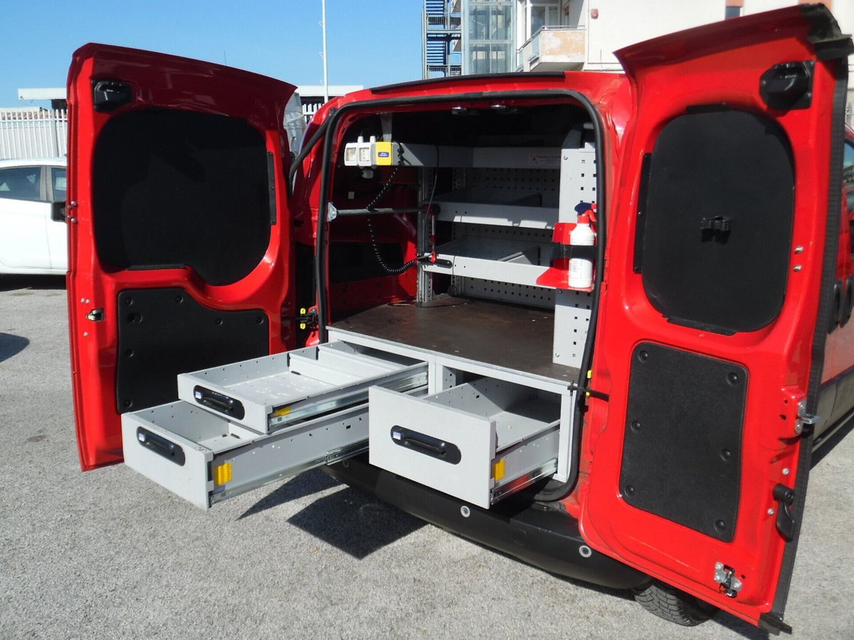 Fiat Fiorino Furgone cargo 1.3 mjt 95cv Adventure (8)