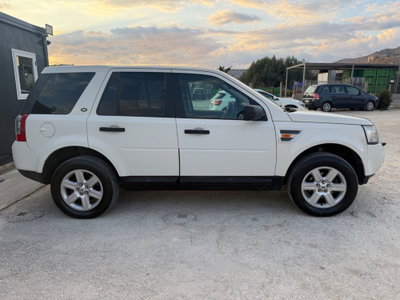 Land Rover Freelander 2.2 TD4 S.W. E (4)