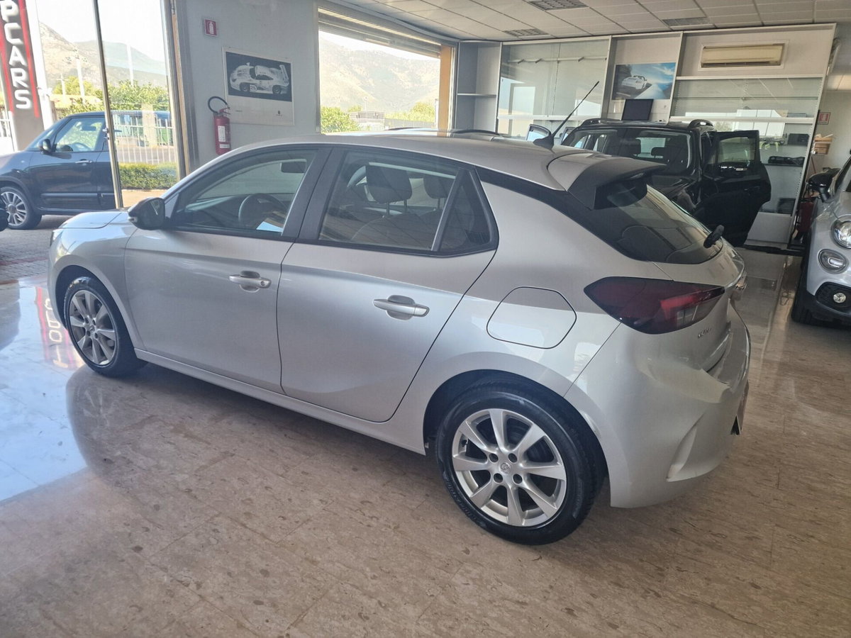 Opel Corsa 1.2 Edition (2)