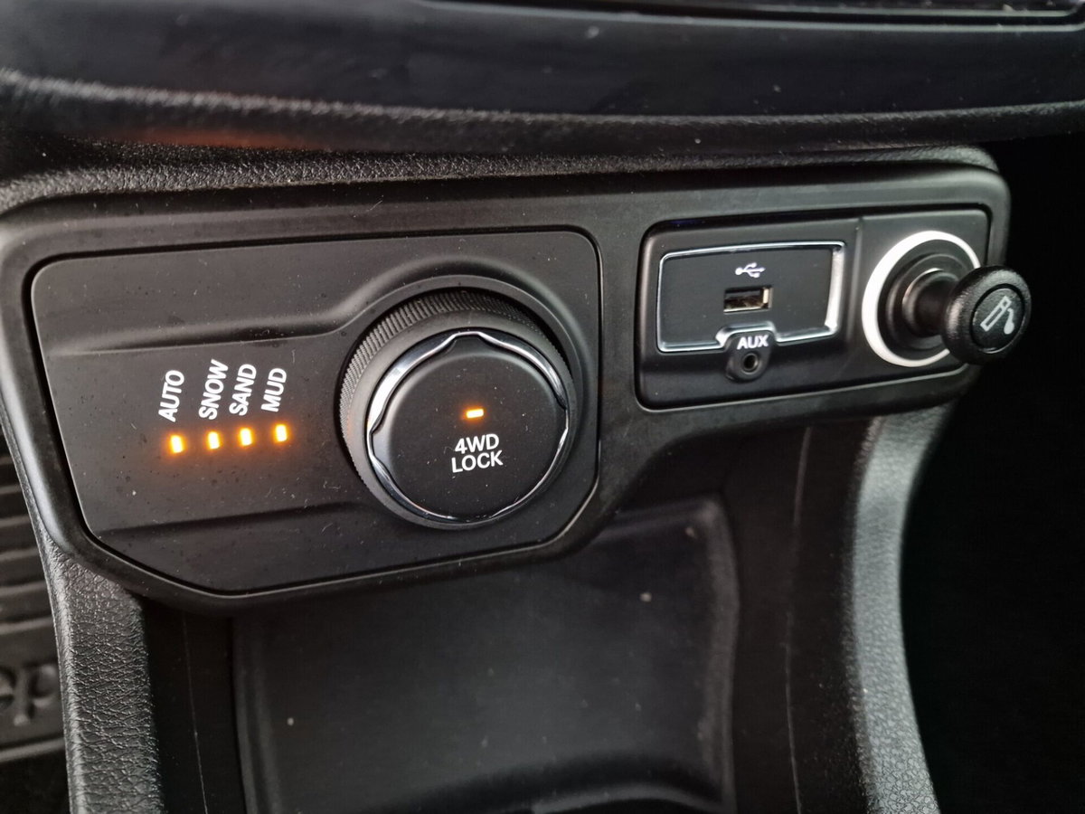 Jeep Renegade 2.0 Mjt 140CV 4WD Active Drive Longitude (10)