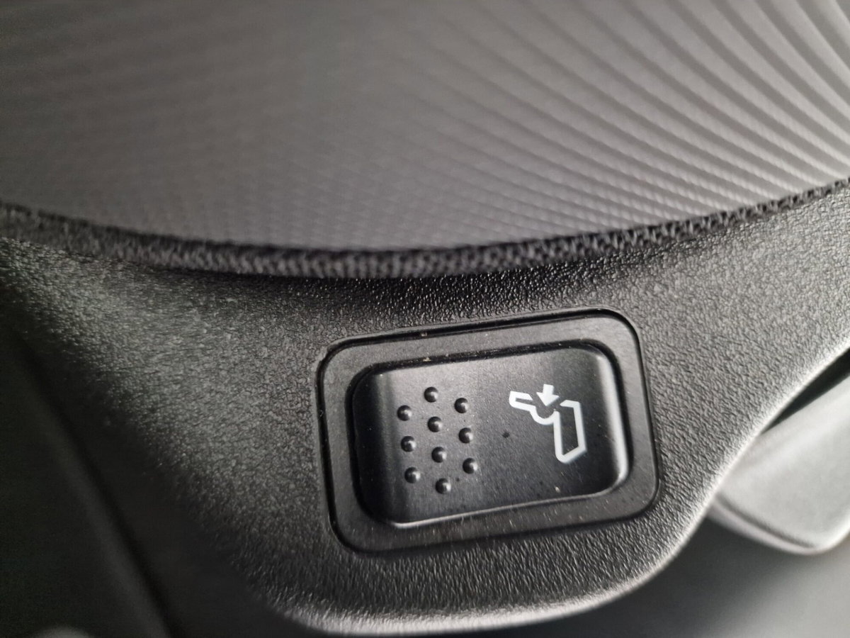 Jeep Renegade 1.6 Mjt 130 CV Limited (12)