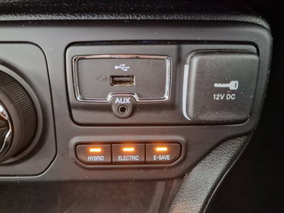 Jeep Renegade 1.3 T4 190CV PHEV 4xe AT6 Limited (10)