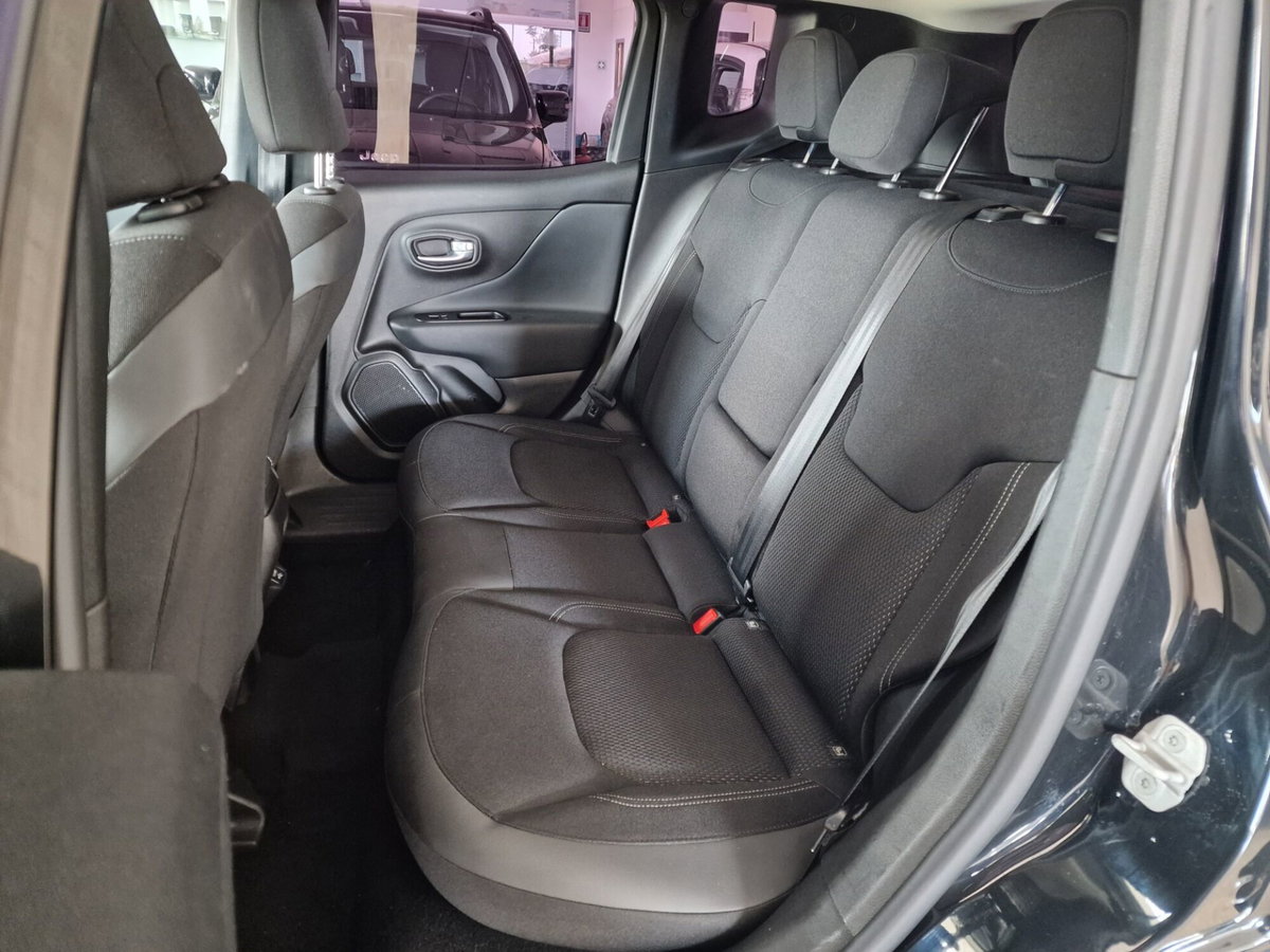 Jeep Renegade 1.3 T4 190CV PHEV 4xe AT6 Limited (5)