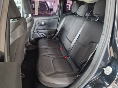 Jeep Renegade 1.3 T4 190CV PHEV 4xe AT6 Limited (5)