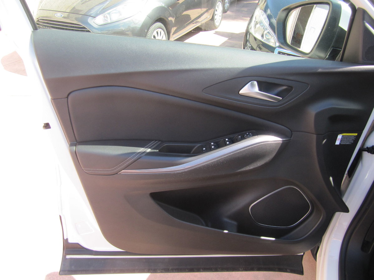 Opel Grandland X 1.6 diesel Ecotec Start&Stop Innovation (18)