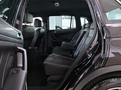 Volkswagen Tiguan 2.0 TDI 150 CV SCR DSG 4MOTION R-Line (18)