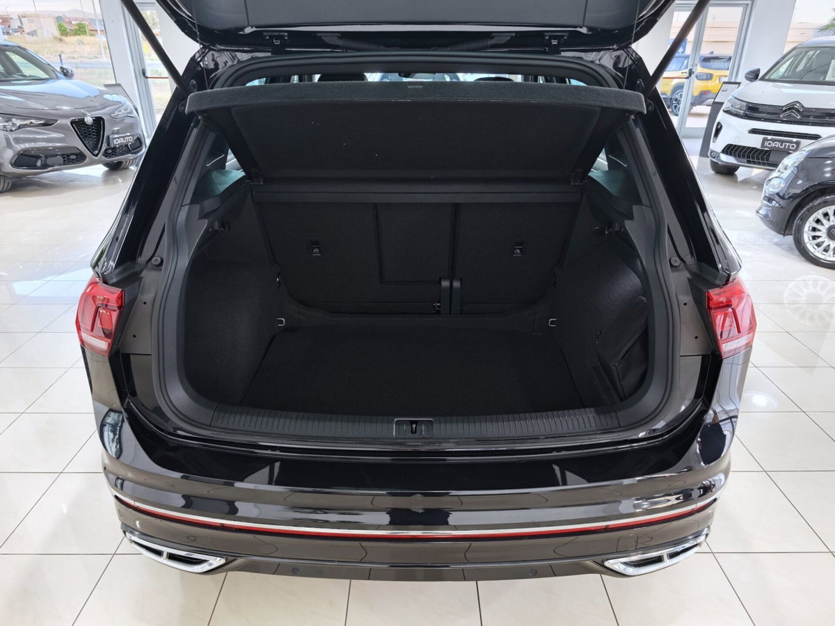 Volkswagen Tiguan 2.0 TDI 150 CV SCR DSG 4MOTION R-Line (20)