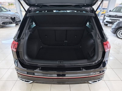 Volkswagen Tiguan 2.0 TDI 150 CV SCR DSG 4MOTION R-Line (20)