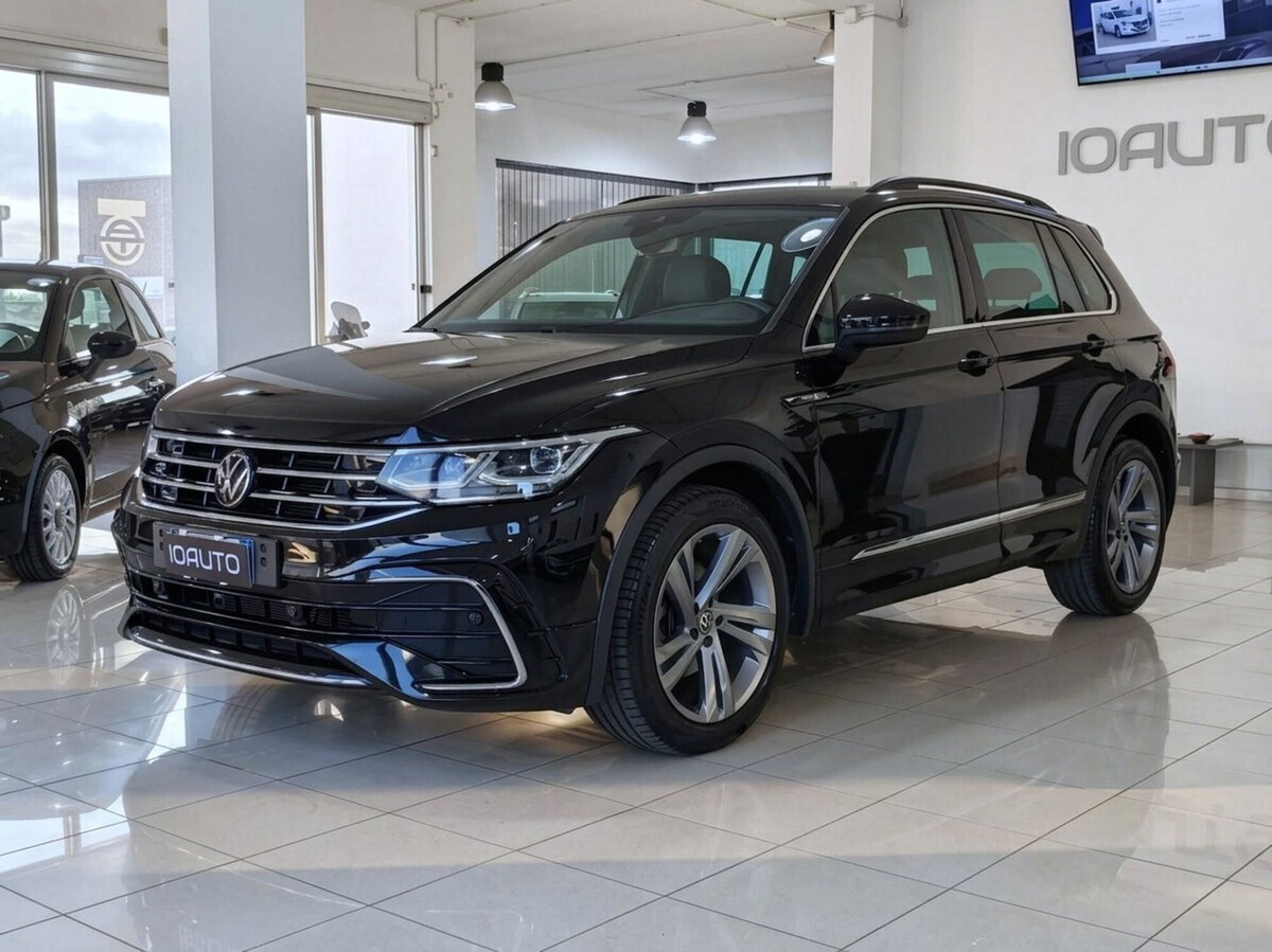 Volkswagen Tiguan 2.0 TDI 150 CV SCR DSG 4MOTION R-Line (3)