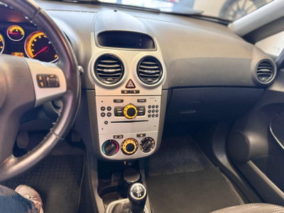 Opel Corsa 1.2 5 porte Edition (10)