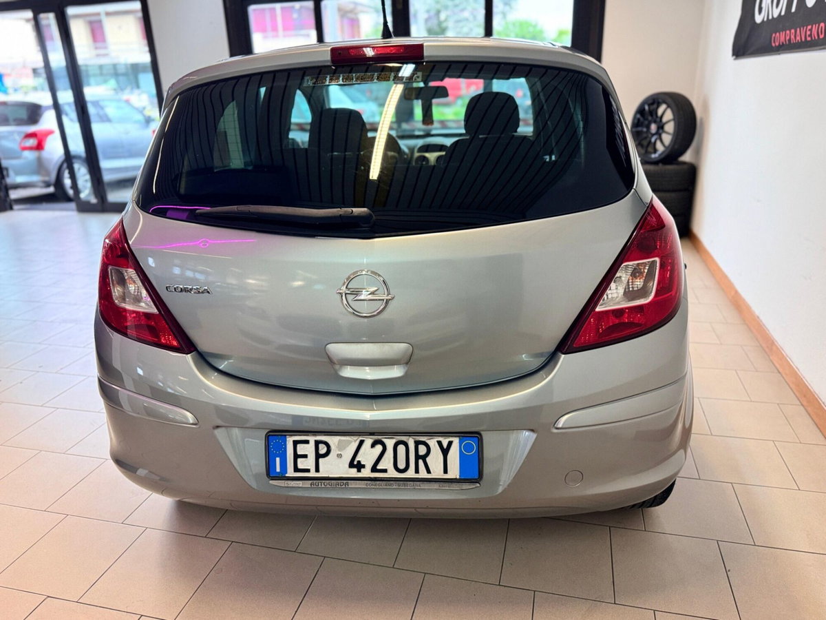 Opel Corsa 1.2 5 porte Edition (4)
