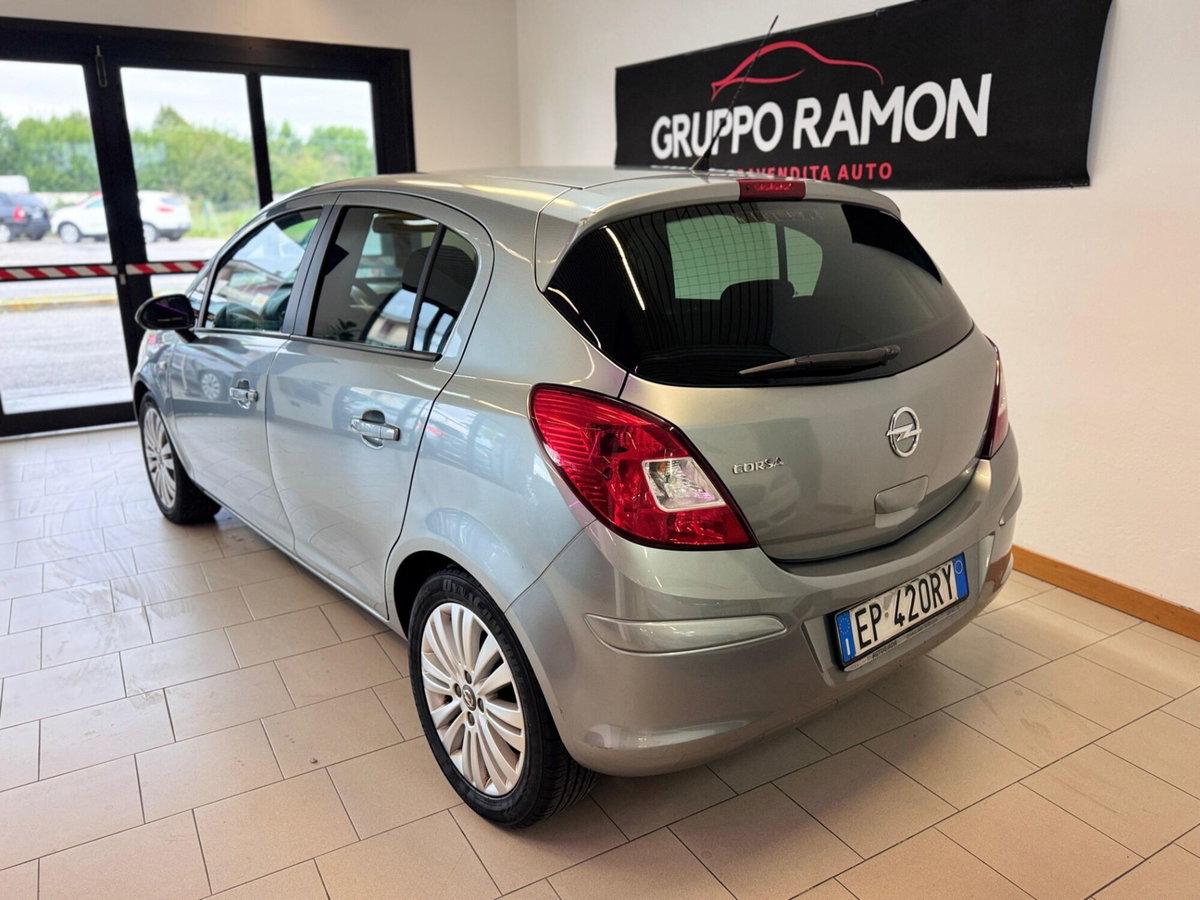 Opel Corsa 1.2 5 porte Edition (5)