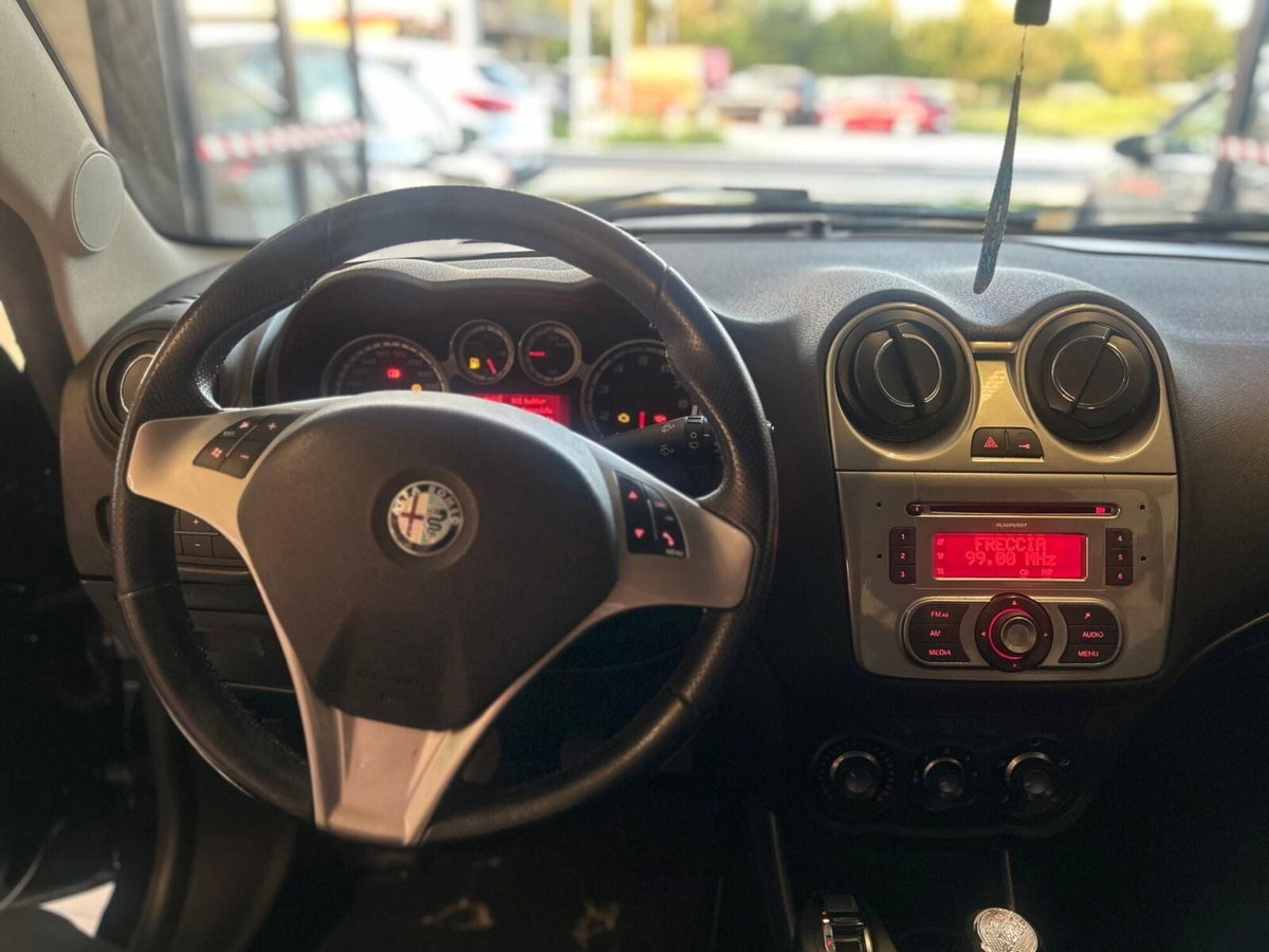 Alfa Romeo MiTo 1.4 78 CV Distinctive Sport Pack (8)