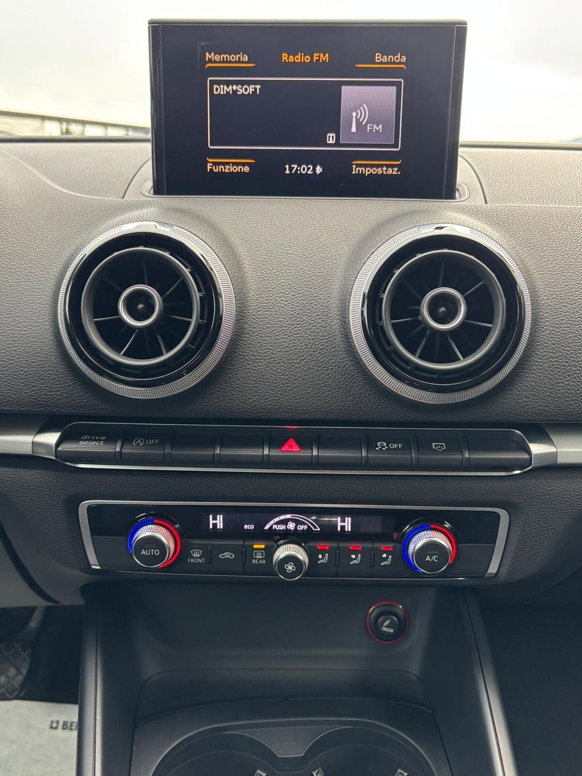 Audi A3 2.0 TDI Ambition (11)