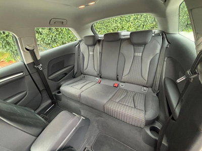 Audi A3 2.0 TDI Ambition (8)