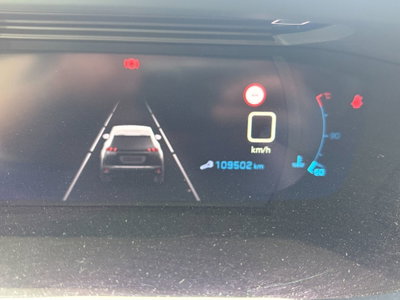 Peugeot 2008 BlueHDi 100 S&S Allure (14)
