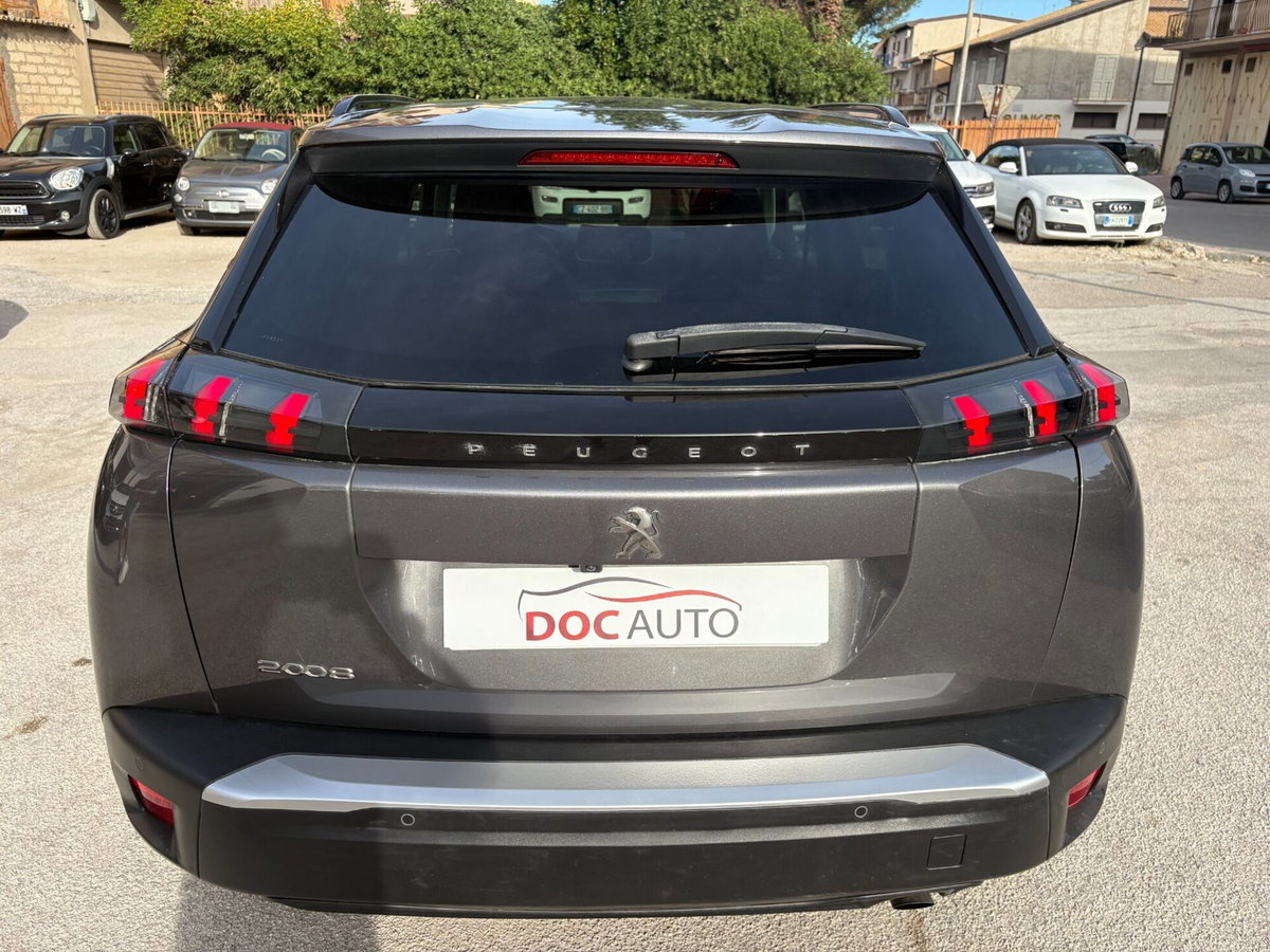 Peugeot 2008 BlueHDi 100 S&S Allure (5)